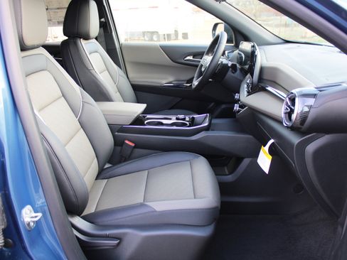 New 2026 Chevrolet Equinox LT w/ Convenience Package II image 46