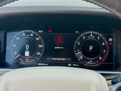 Used 2018 Land Rover Range Rover HSE image 11