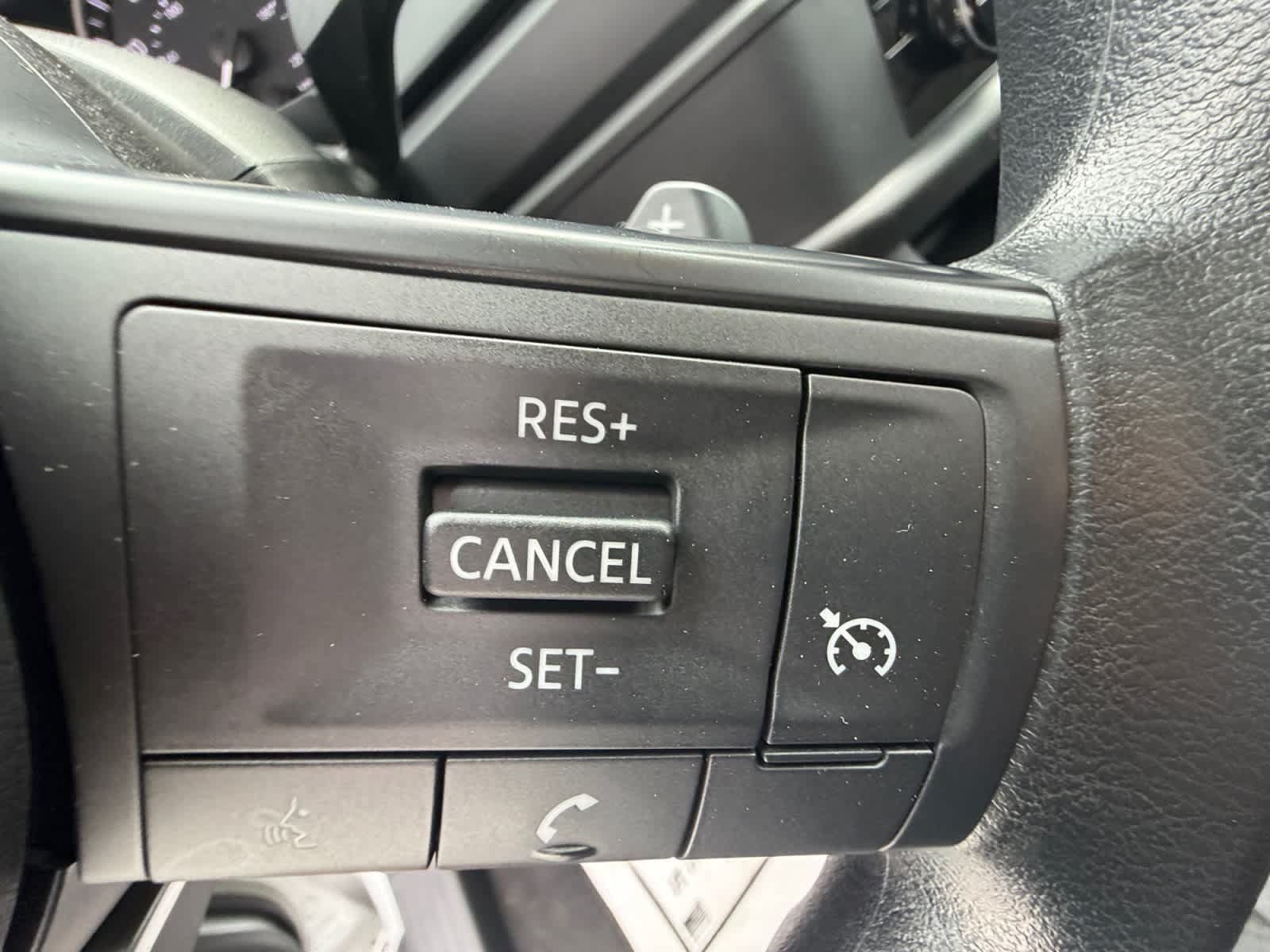 Used 2024 Nissan Pathfinder S AWD/4WD image 28