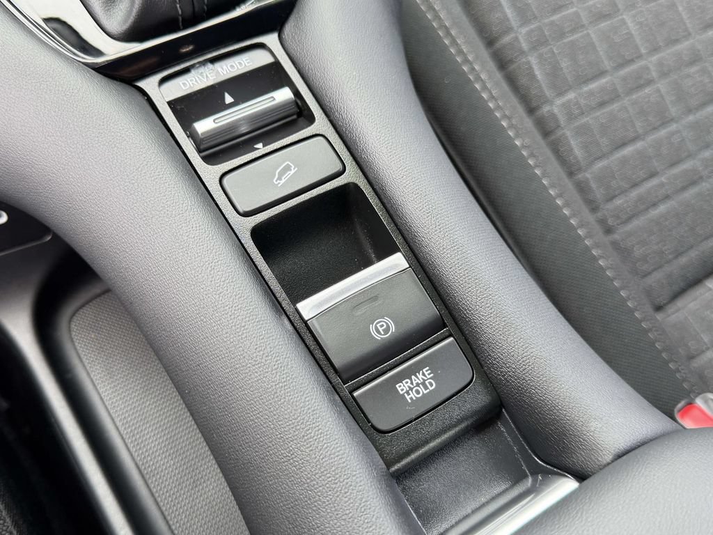 Used 2026 Honda HR-V LX image 38