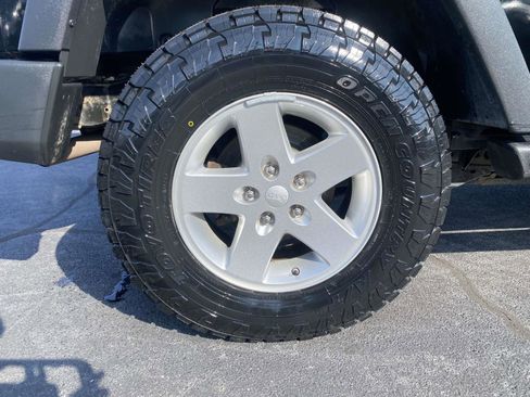 Used 2008 Jeep Wrangler X image 9