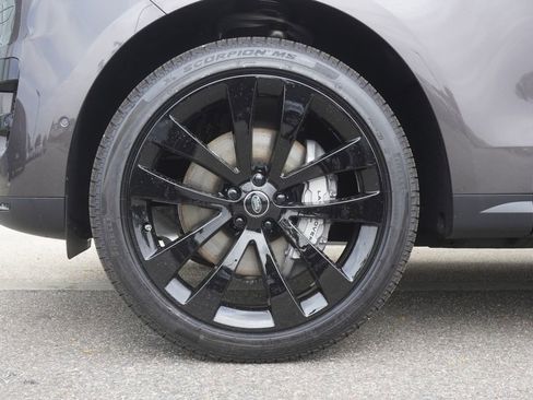 New 2025 Land Rover Range Rover Sport SE image 32