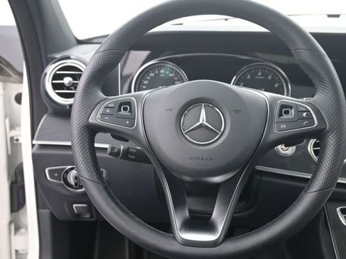 Used 2018 Mercedes-Benz E 300 4MATIC image 27