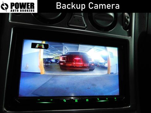 Used 2005 Chrysler Crossfire Limited image 18