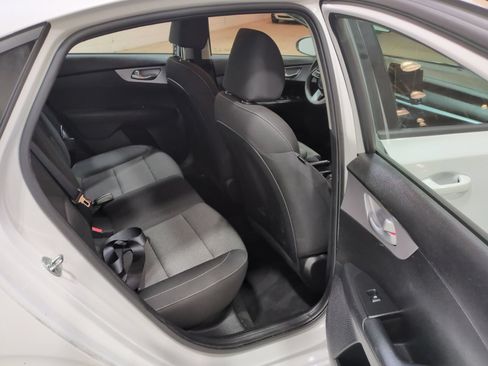 Certified 2023 Kia Forte LXS w/ LXS Technology Package FWD image 11