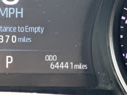 Used 2022 Toyota Camry XSE w/ Navigation Package FWD image 18