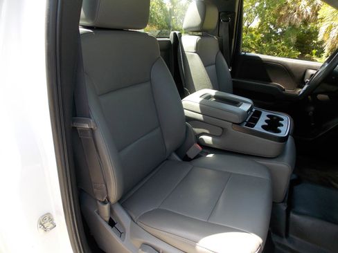 Used 2017 Chevrolet Silverado 1500 W/T RWD image 8