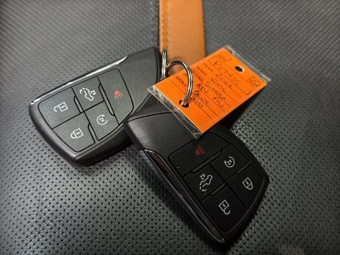 Used 2022 GMC Sierra 1500 AT4 w/ AT4 Premium Package image 49