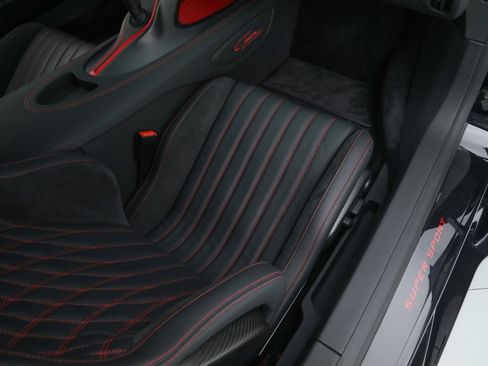 Used 2024 Bugatti Chiron Super Sport image 46