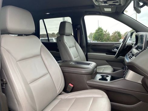 Used 2021 Chevrolet Tahoe Z71 w/ Z71 Signature Package image 24