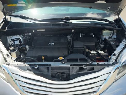 Used 2015 Toyota Sienna Limited Premium AWD/4WD image 50