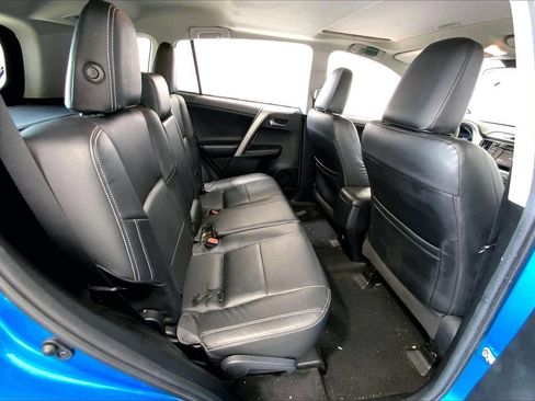 Used 2018 Toyota RAV4 XLE w/ Plus Extra Value Package FWD image 25