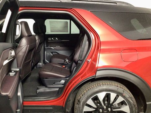 New 2026 Ford Explorer Platinum w/ LUX Leather Package image 29