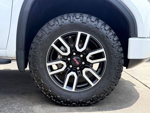 Used 2021 GMC Sierra 1500 AT4 w/ AT4 Premium Package AWD/4WD image 14