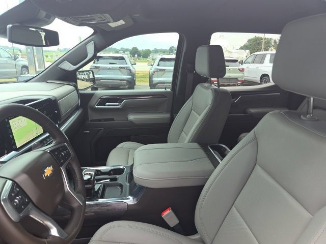Used 2026 Chevrolet Silverado 1500 LTZ AWD/4WD image 19