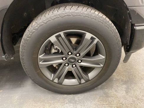 Used 2023 Ford F150 Lariat w/ Equipment Group 502A High AWD/4WD image 34