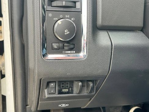 Used 2011 RAM 2500 Laramie w/ Cold Weather Group AWD/4WD image 14