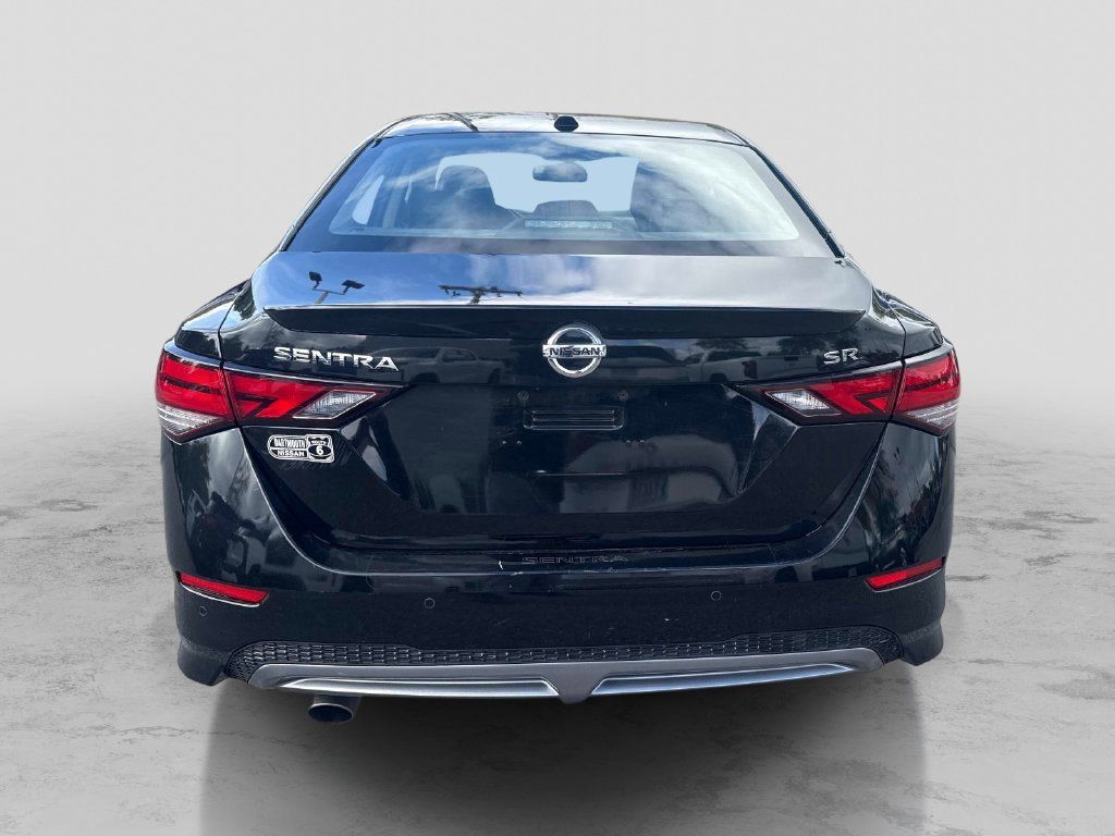 Used 2020 Nissan Sentra SR w/ Premium Package FWD image 4