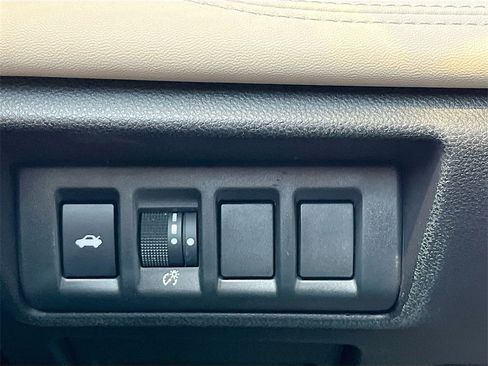 Used 2024 Subaru Legacy Limited image 10