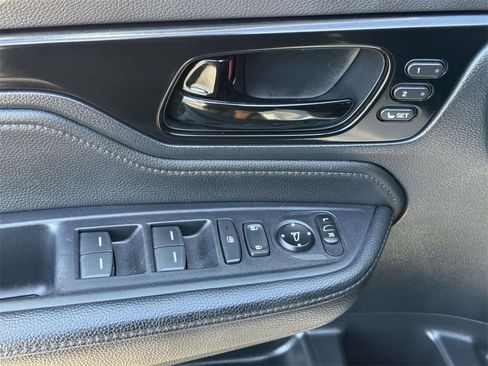 Used 2023 Honda Odyssey Touring image 18