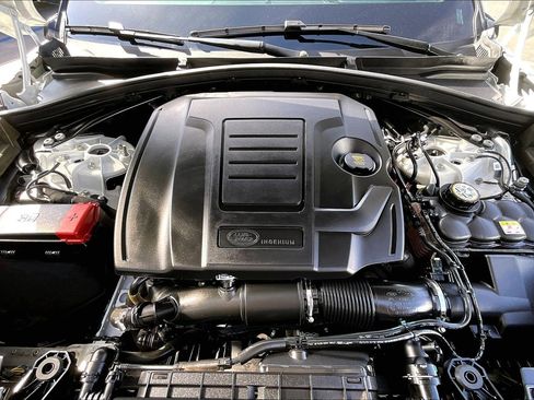 Used 2022 Land Rover Range Rover Velar R-Dynamic S image 10