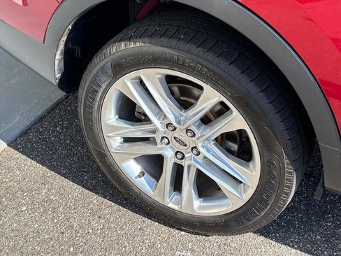 Used 2016 Ford Explorer XLT w/ Equipment Group 202A FWD image 27