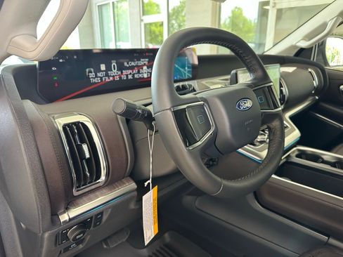 New 2026 Ford Expedition Platinum AWD/4WD image 19