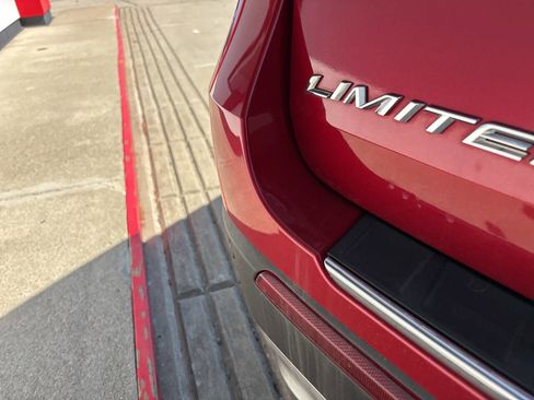 Used 2021 Ford Explorer Limited w/ Equipment Group 301A image 29