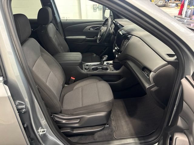 Used 2023 Chevrolet Traverse LT FWD image 39