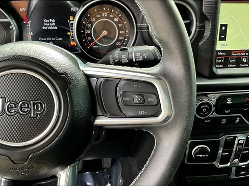 Used 2023 Jeep Wrangler Unlimited Sahara w/ Dual Top Group AWD/4WD image 14