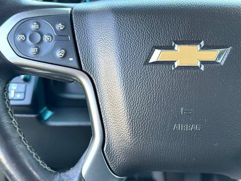 Used 2020 Chevrolet Suburban Premier w/ Premier 6.2L Value Package AWD/4WD image 20