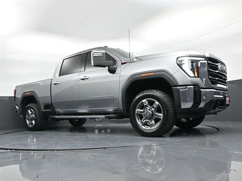 Used 2025 GMC Sierra 2500 SLT w/ SLT Premium Package AWD/4WD image 29