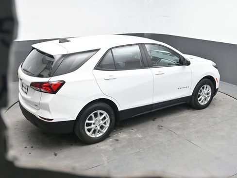 Used 2022 Chevrolet Equinox LS AWD/4WD image 28