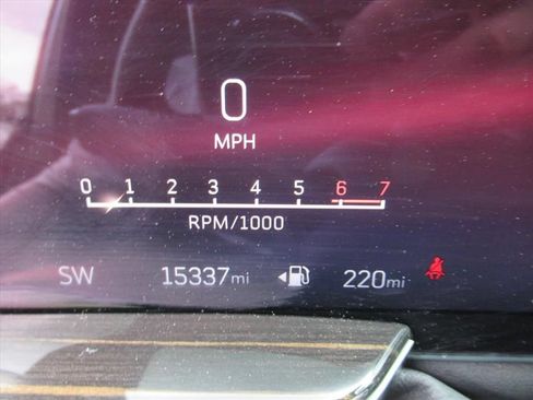 Certified 2025 Cadillac Escalade Premium Luxury w/ LPO, Radiant Package AWD/4WD image 26