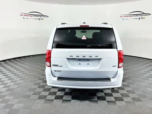 Used 2018 Dodge Grand Caravan SXT w/ Driver Convenience Group FWD image 7