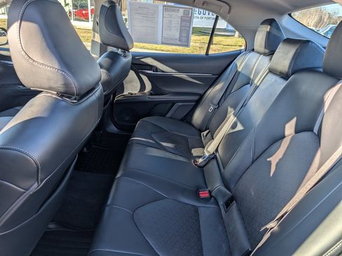 Used 2022 Toyota Camry XSE image 21