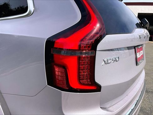 New 2026 Volvo XC90 B5 Plus w/ Protection Package AWD/4WD image 25