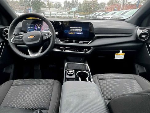 New 2026 Chevrolet Equinox LT w/ LPO, Floor Liner Package image 12