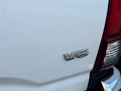 Used 2019 Toyota Tacoma SR5 RWD image 21