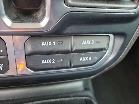 Used 2024 Jeep Wrangler Unlimited Rubicon 4xe AWD/4WD image 23