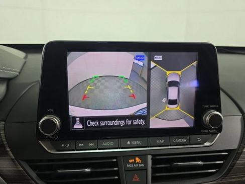 Used 2019 Nissan Altima 2.5 Platinum FWD image 14