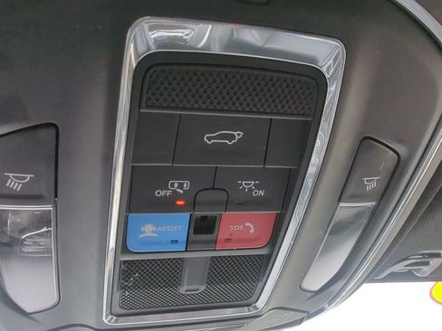 Used 2024 Jeep Wagoneer L Series III w/ Flexible Seating Group image 28