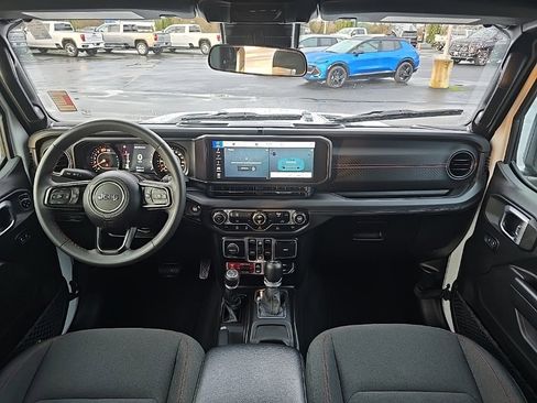 Used 2024 Jeep Wrangler Unlimited Rubicon image 23
