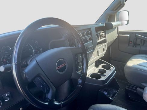 Used 2023 GMC Savana 2500 Extended w/ Driver Convenience Package RWD image 9