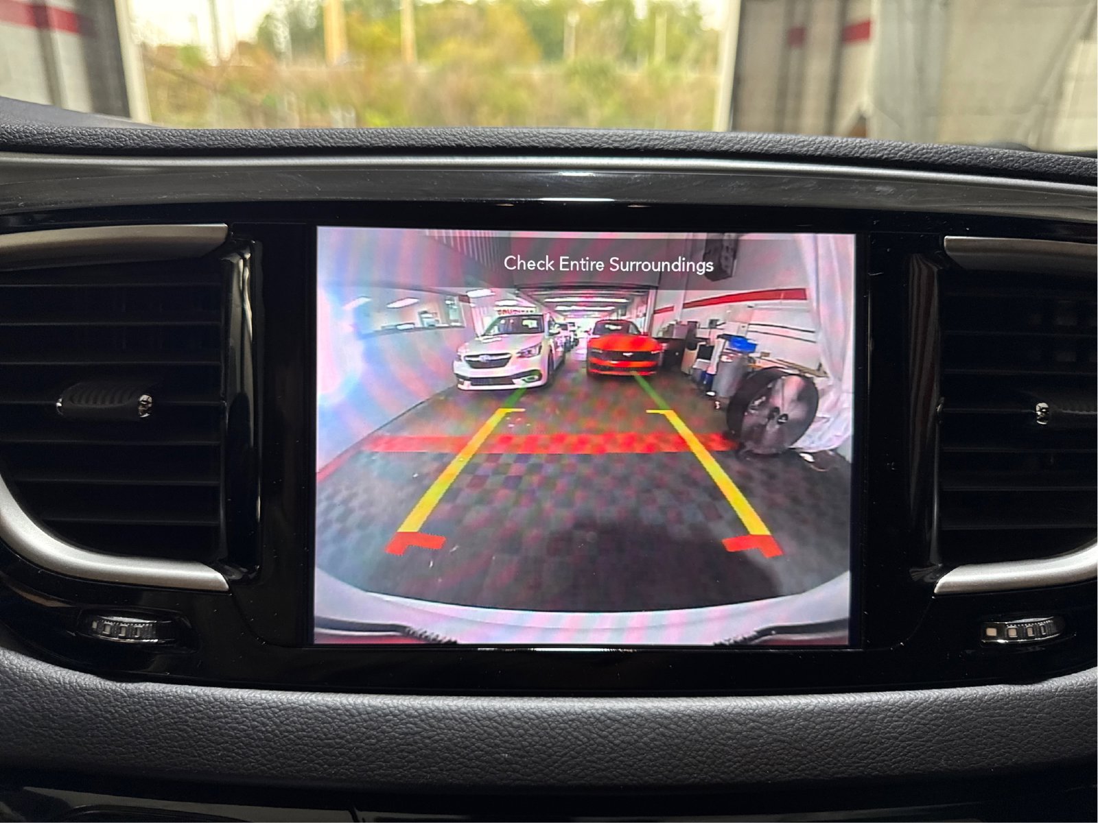 Used 2020 Chrysler Pacifica Touring w/ S Appearance Package FWD image 37