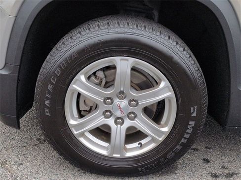 Used 2019 GMC Acadia SLE image 10