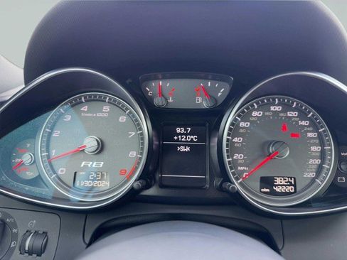 Used 2011 Audi R8 V8 image 25