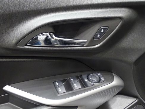 Used 2024 Chevrolet Trax LS image 17