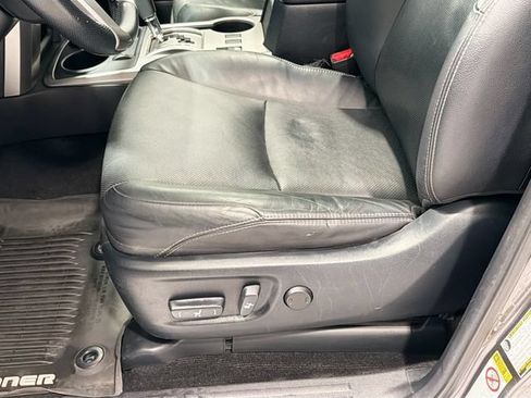 Used 2017 Toyota 4Runner Limited AWD/4WD image 17
