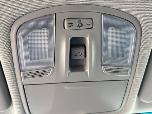 Used 2023 Hyundai Kona Limited image 32